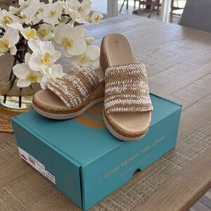 Bzees Tan and Cream Woven Mules
